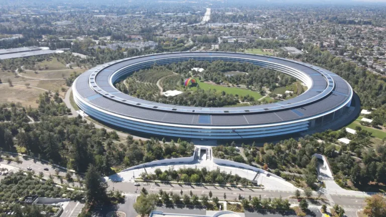 apple park headquarter